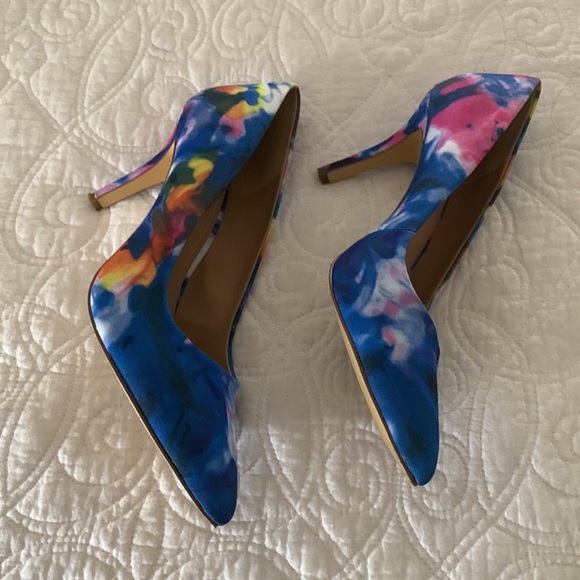 BCBG Multi color canvas pumps - Picture 2 of 5